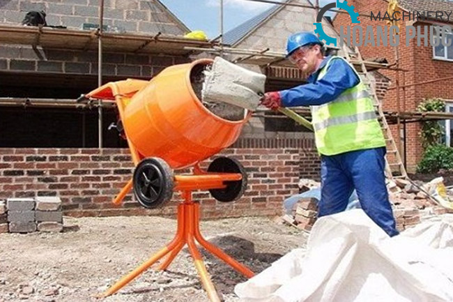 Sử dụng m&aacute;y trộn b&ecirc; t&ocirc;ng đ&uacute;ng c&aacute;ch để đảm bảo an to&agrave;n lao động